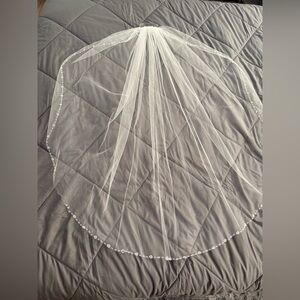 WEDDING VEIL